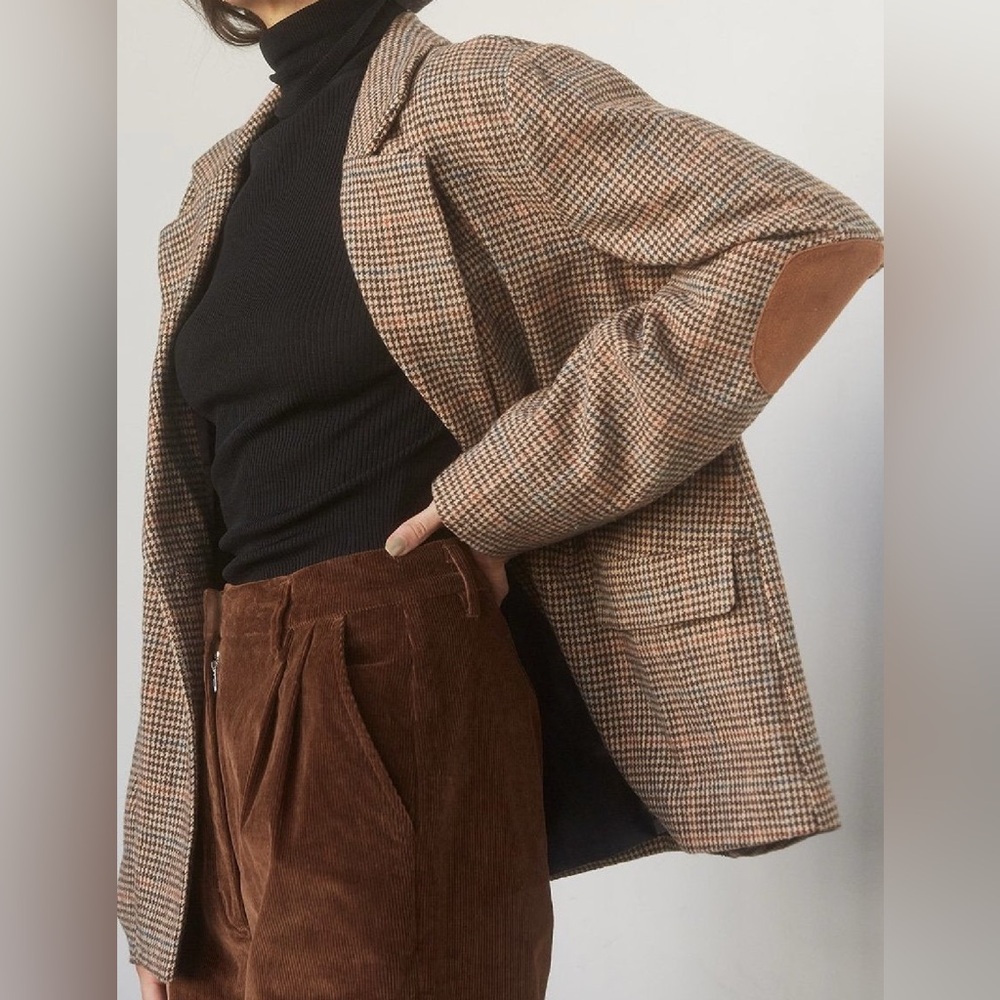 Crescent Elbow Patch blazer